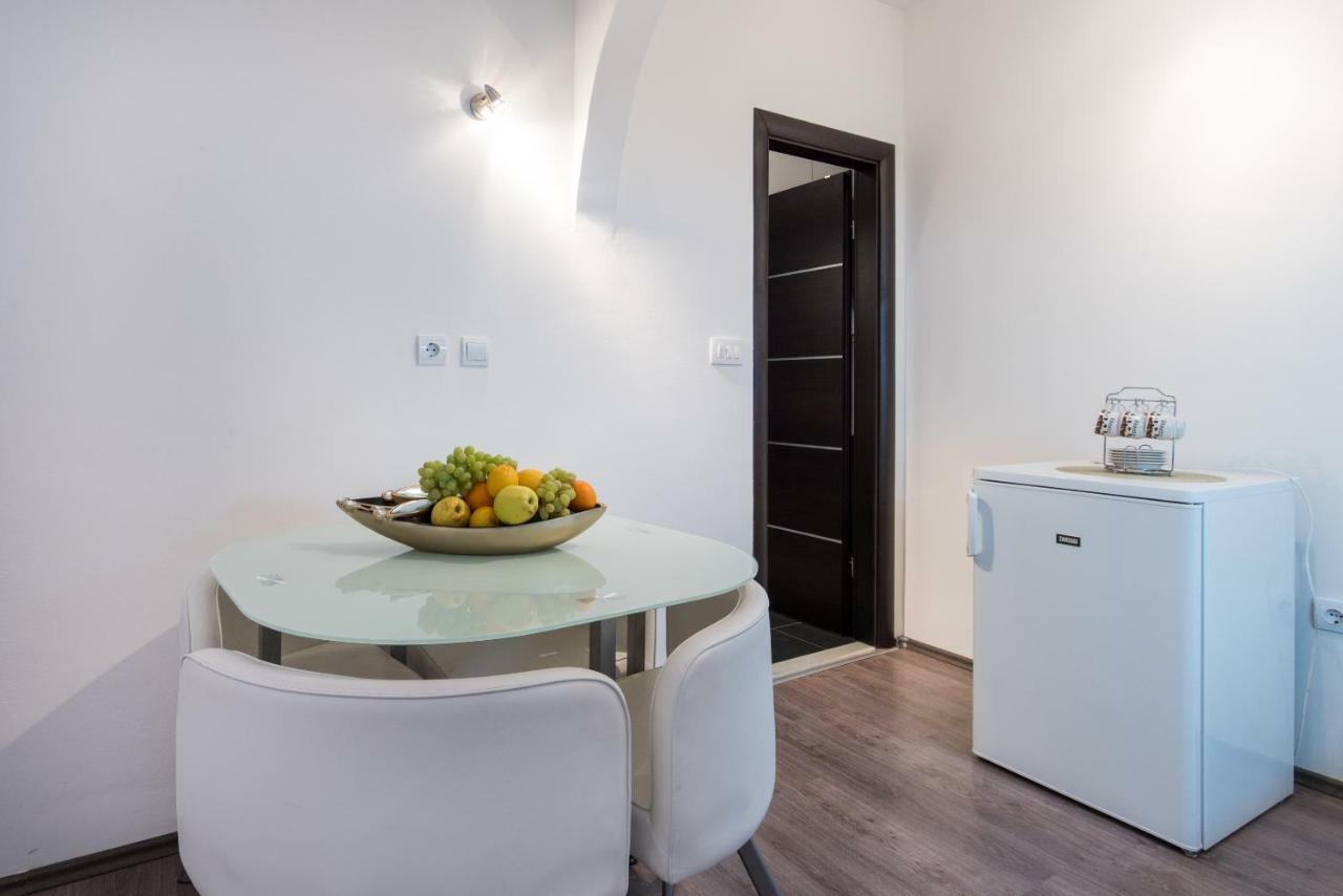 Apartments Nana Podstrana Eksteriør bilde