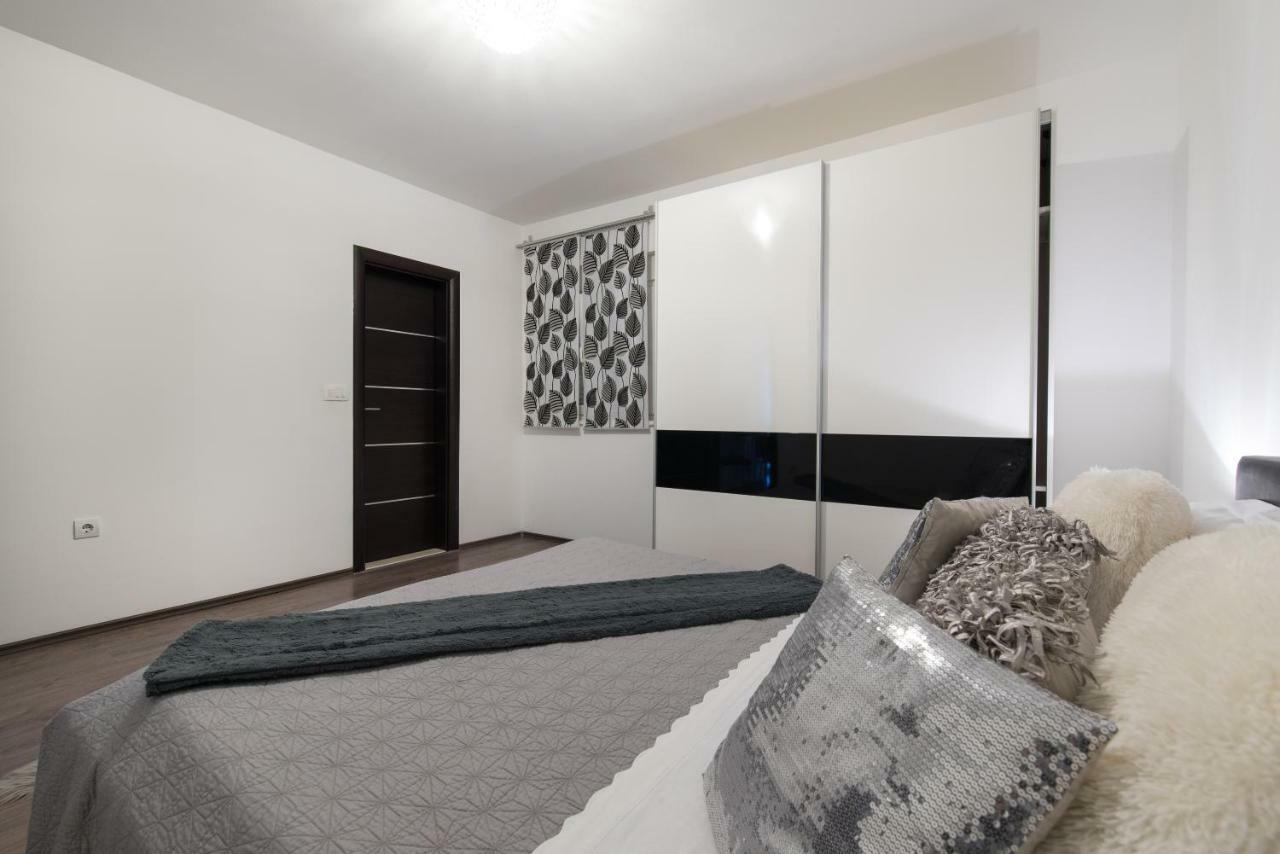 Apartments Nana Podstrana Eksteriør bilde