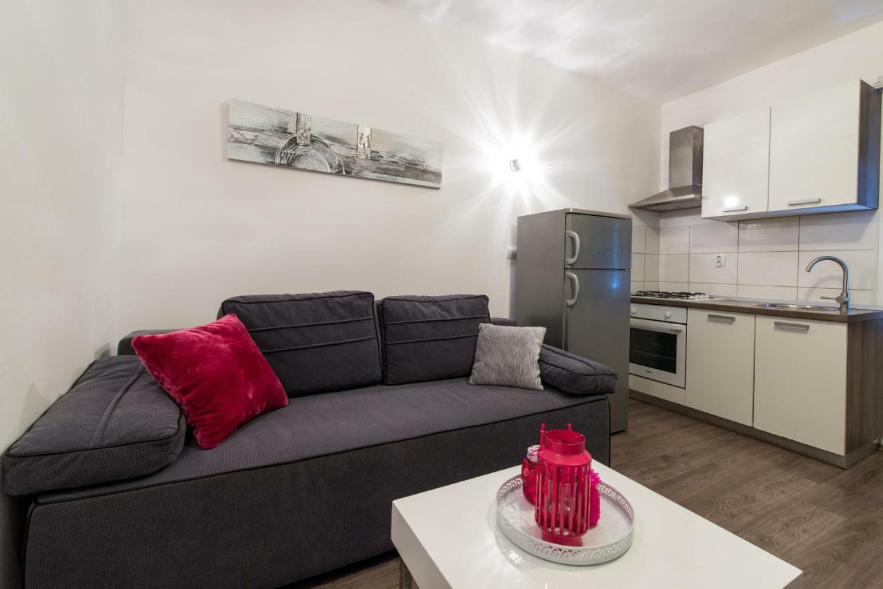 Apartments Nana Podstrana Eksteriør bilde